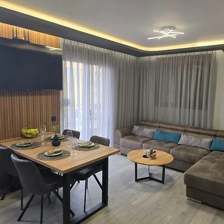Luxury Centre Iva Апартамент