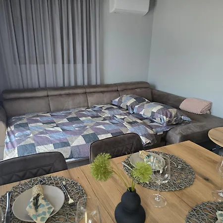 Luxury Centre Iva Апартамент *
